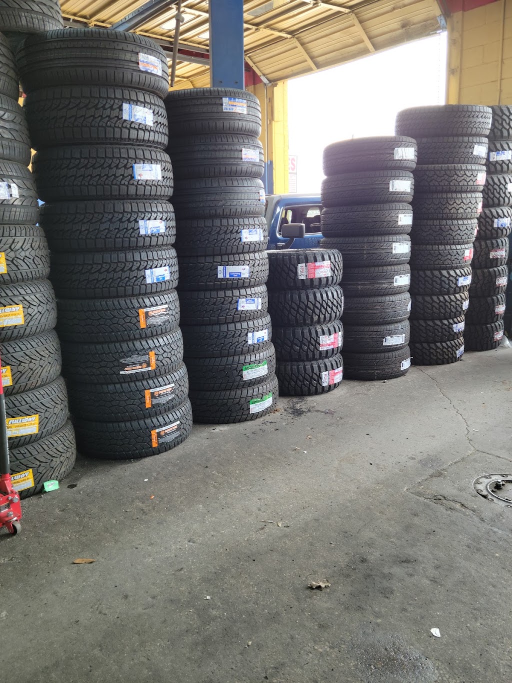 4 M Tire Co | 1115 W Pioneer Dr, Irving, TX 75061, USA | Phone: (972) 259-1951