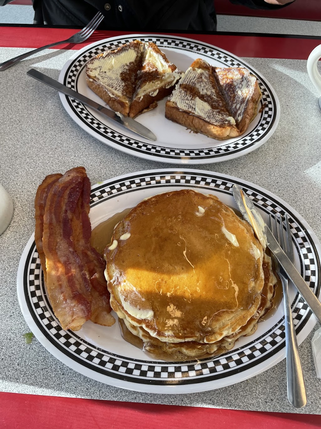 Courtesy Diner | 8000 S Laclede Station Rd, St. Louis, MO 63123, USA | Phone: (314) 553-9900