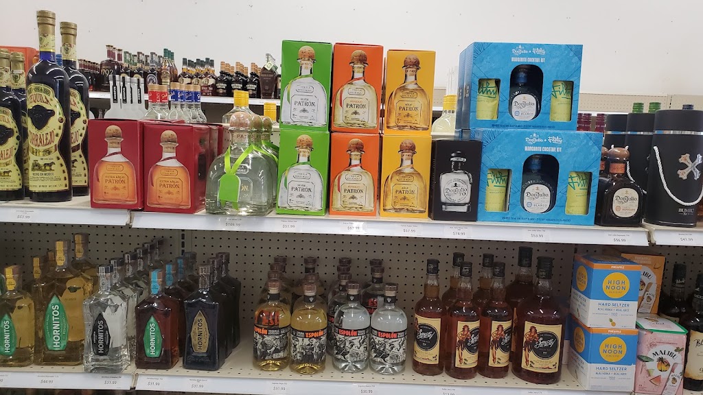 Lucky liquor | 5103 Azle Ave suit 600, Fort Worth, TX 76114, USA | Phone: (817) 862-7353