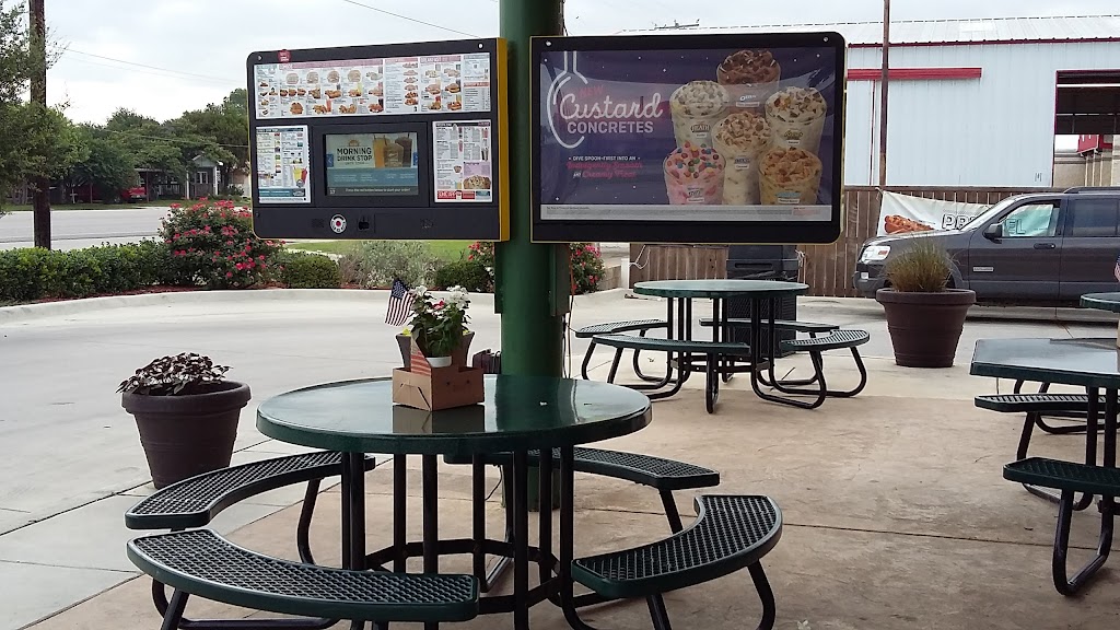 Sonic Drive-In | 206 E Rock Island Ave, Boyd, TX 76023, USA | Phone: (940) 433-2674