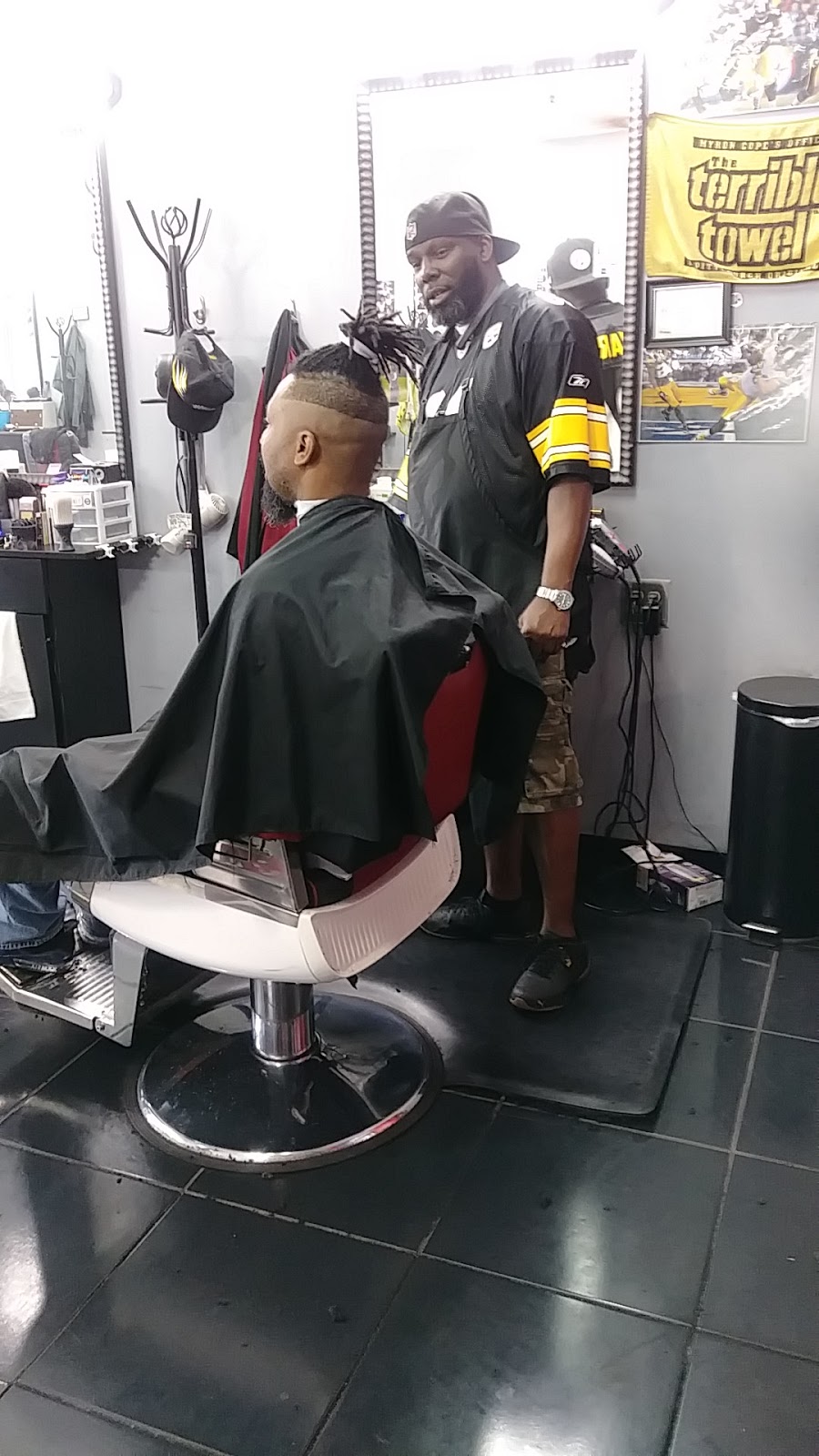 pursuit of perfection barber Salon | 5656 Jonesboro Rd Suite 112, Lake City, GA 30260, USA | Phone: (770) 968-7888