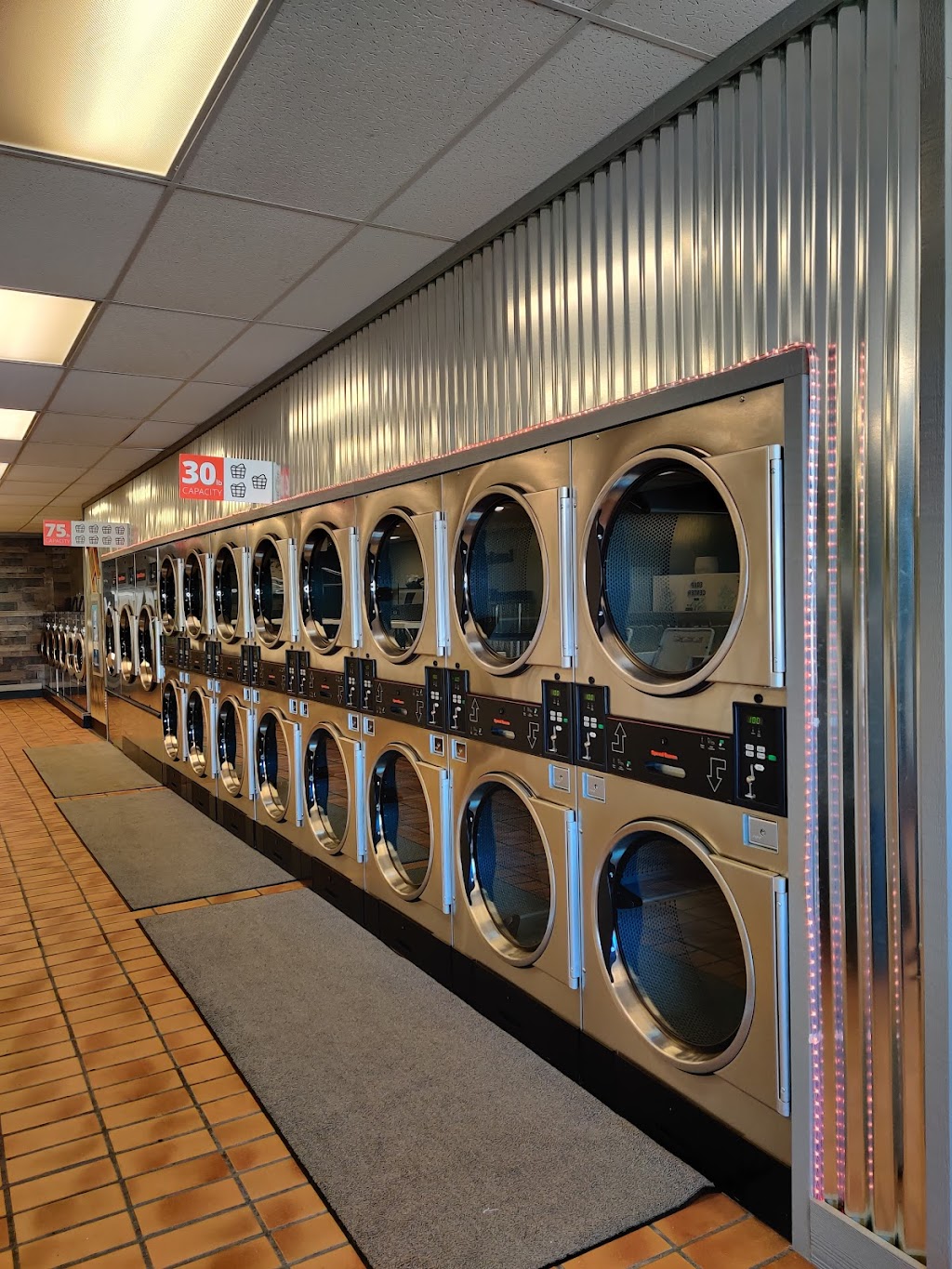 Northville Coin Laundry | 43093 W Seven Mile Rd, Northville, MI 48167, USA | Phone: (248) 773-7536