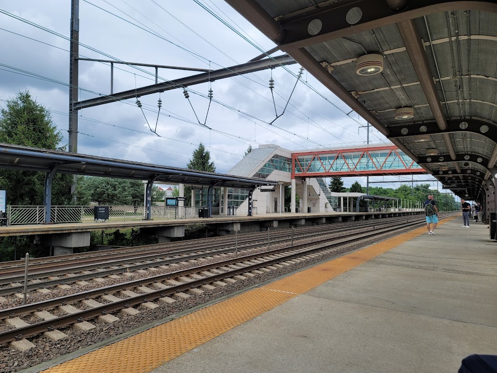 Hamilton Train Station | 850 Sloan Ave, Hamilton Township, NJ 08619, USA | Phone: (973) 275-5555