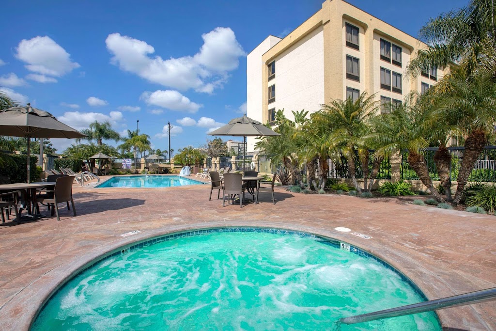 Comfort Inn Anaheim Resort | 300 E Katella Ave, Anaheim, CA 92802, USA | Phone: (714) 772-8713