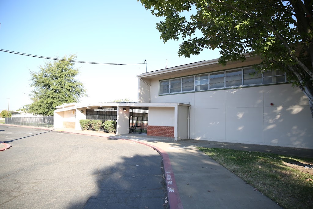 Vista Nueva Career and Technology High School | 2035 North Ave, Sacramento, CA 95838, USA | Phone: (916) 566-2750