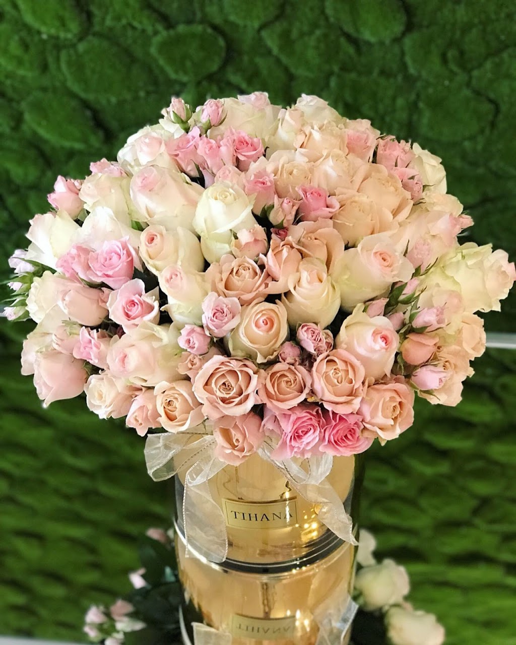 Tihanas Flowers | 12420 Ventura Blvd, Studio City, CA 91604, USA | Phone: (818) 641-9966