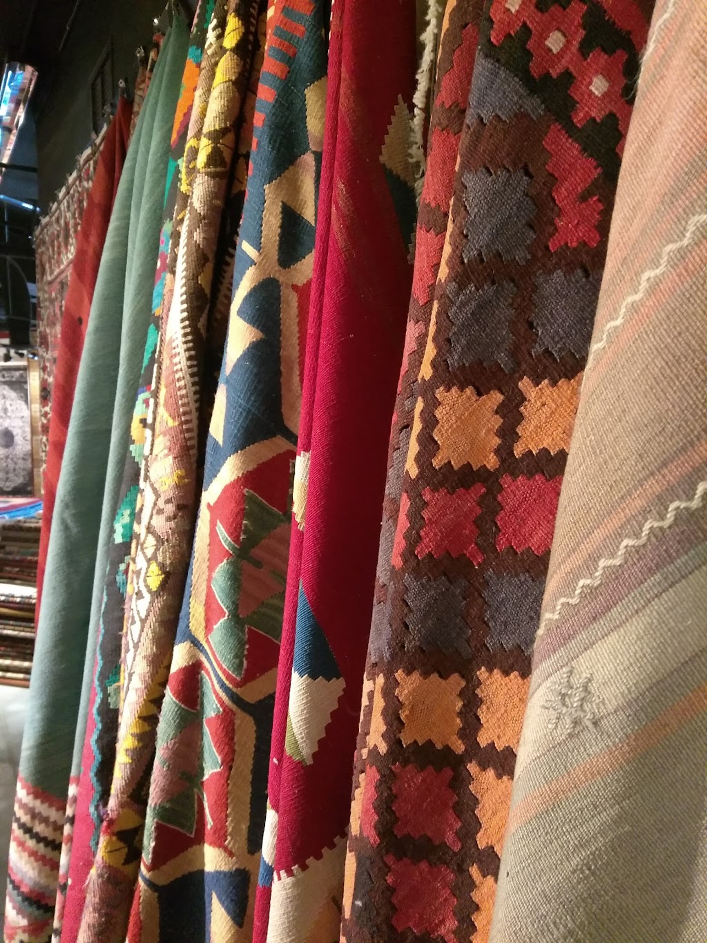 Karimi Rugs | 2840 E Skyline Dr #100, Tucson, AZ 85718, USA | Phone: (520) 319-8280
