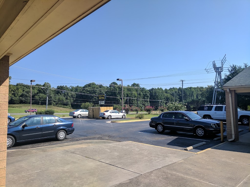 Royal Inn Motel | 9801 Hull Street Rd, Richmond, VA 23236, USA | Phone: (804) 276-4581