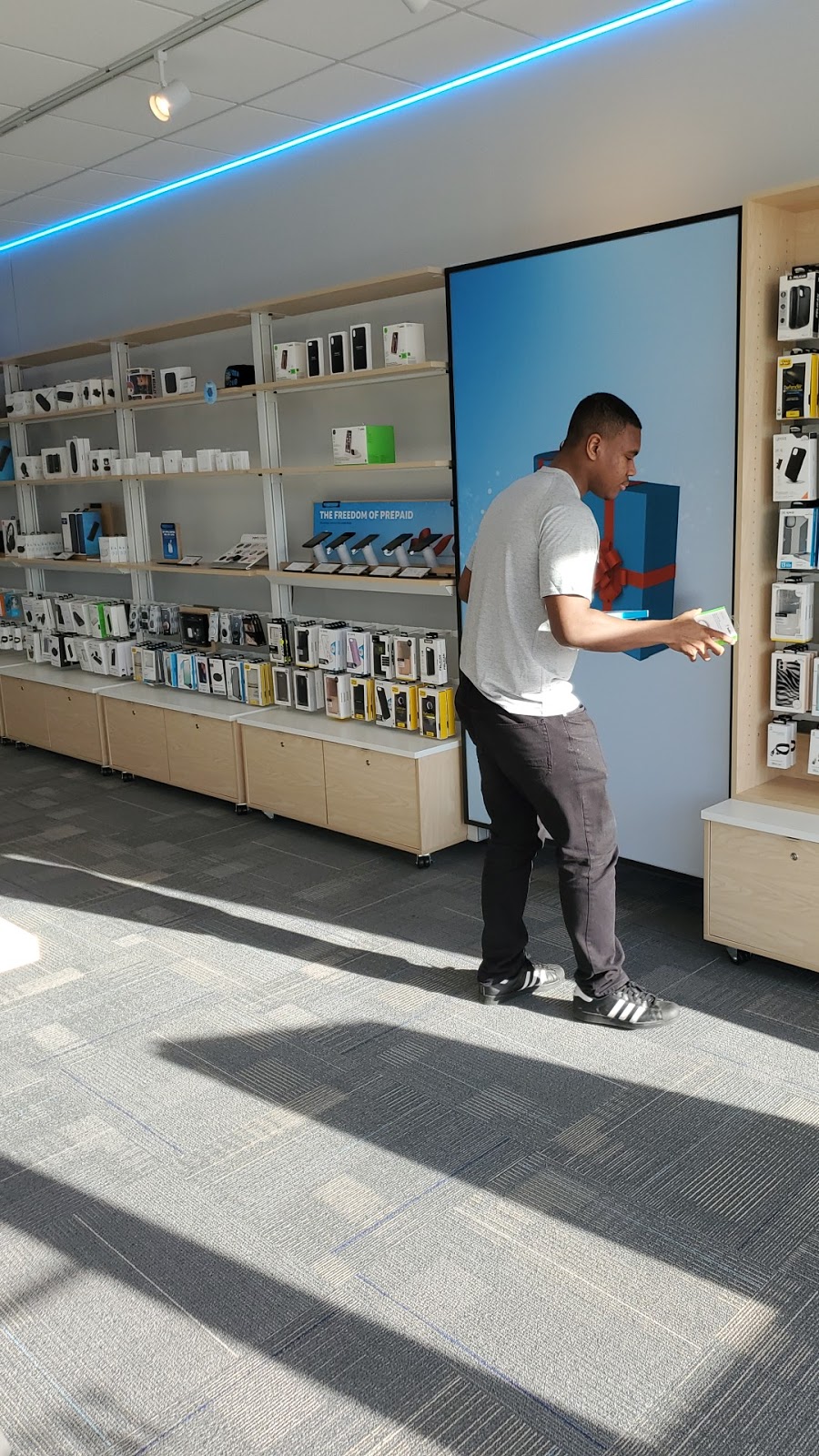 AT&T Store | 1501 Sentinel Dr Suite 417, Chesapeake, VA 23320, USA | Phone: (757) 494-1604