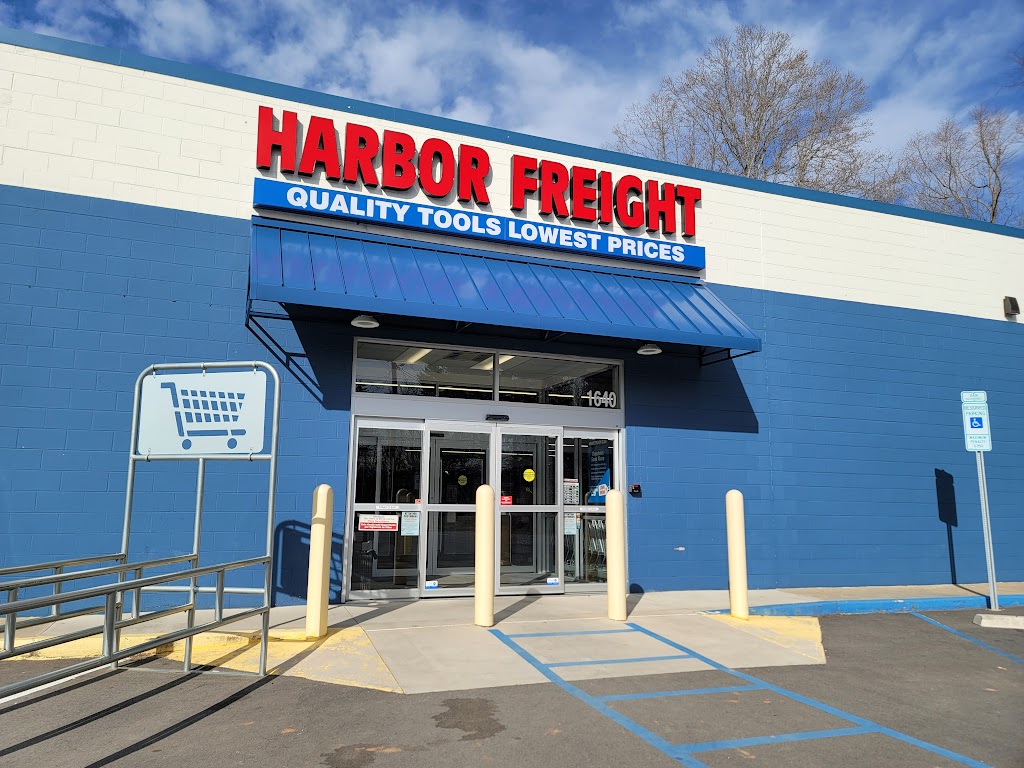 Harbor Freight Tools | 1640 Freeway Dr., Reidsville, NC 27320, USA | Phone: (336) 344-8404