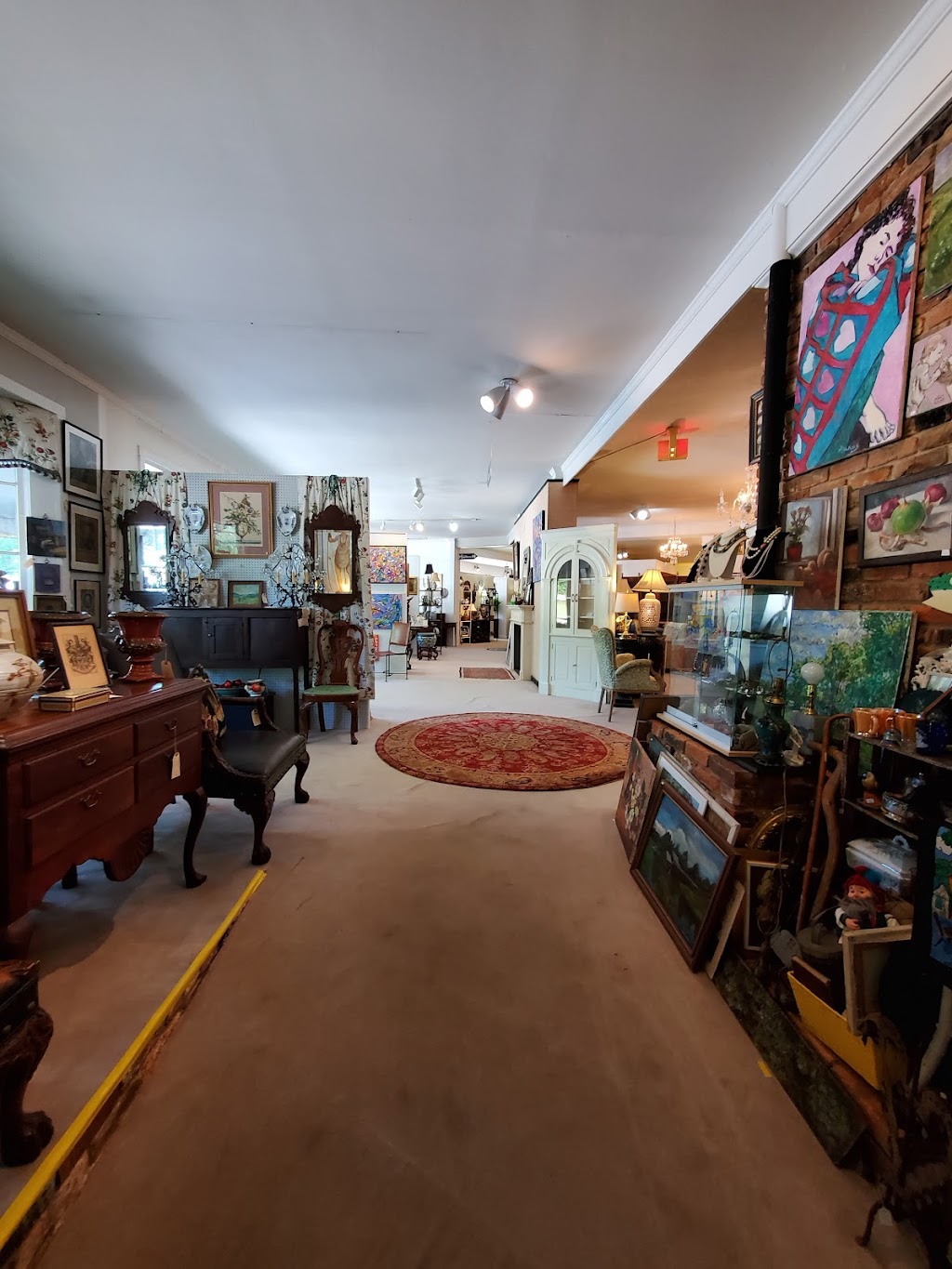 Pigfish Lane Antiques and Interiors | 5425 Hillsborough St, Raleigh, NC 27606, USA | Phone: (919) 436-4006