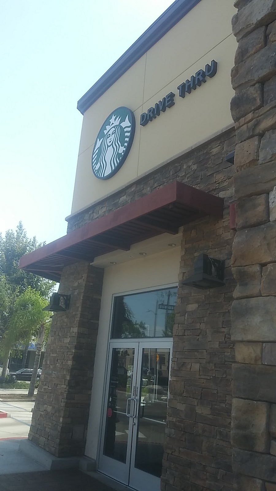 Starbucks | 13819 Whittier Blvd, Whittier, CA 90605, USA | Phone: (562) 945-0054