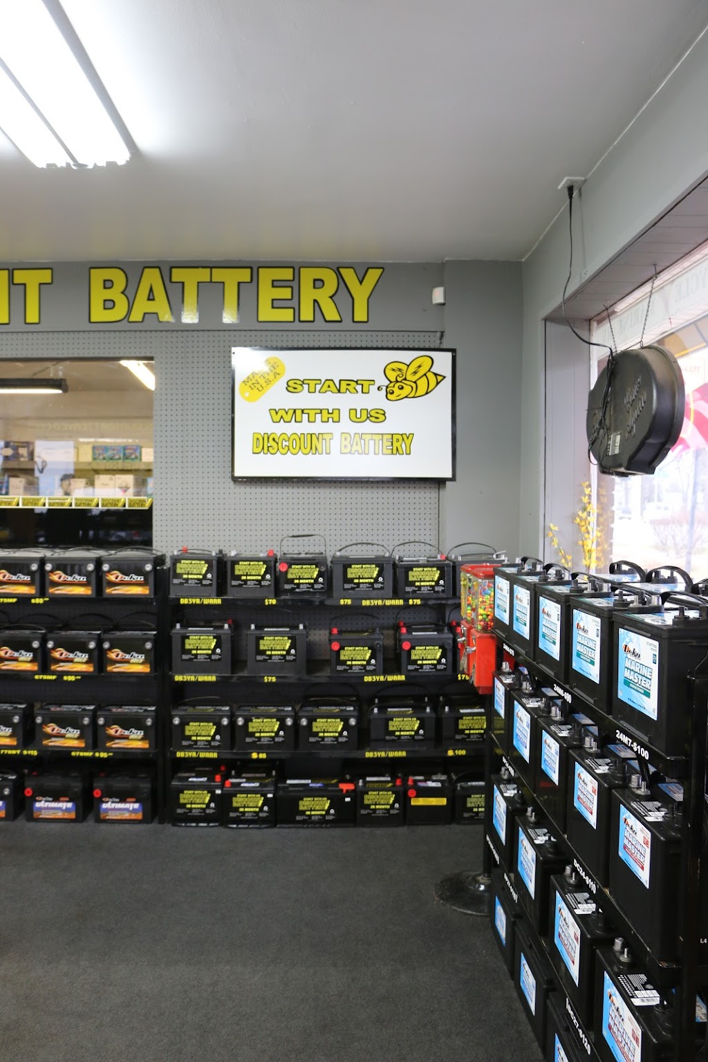 Discount Battery | 2977 Dixie Hwy, Waterford Twp, MI 48328, USA | Phone: (248) 674-2565