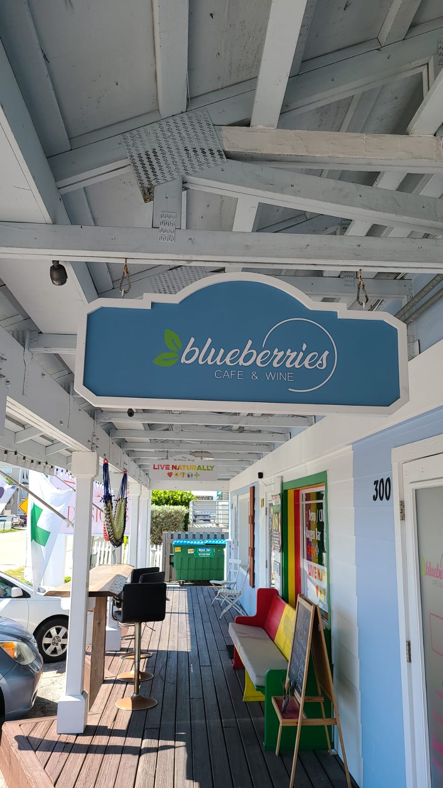 Blueberries Cafe & Wine | 5337 Gulf Dr #300, Holmes Beach, FL 34217, USA | Phone: (786) 296-9612
