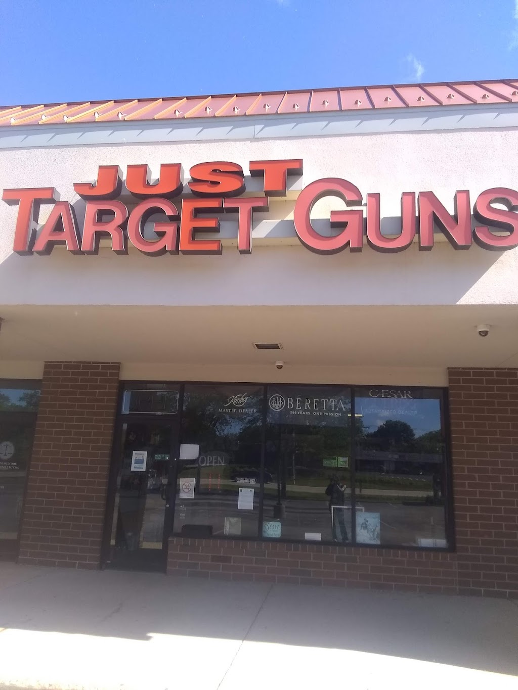 Just Target Guns | 332 Peterson Rd, Libertyville, IL 60048, USA | Phone: (847) 549-6226