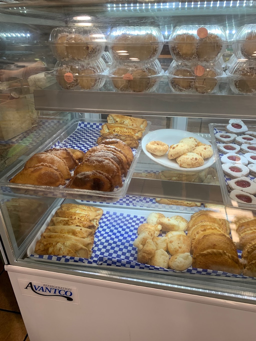 Paos Pastries & Cafe | 14499 Friar St, Van Nuys, CA 91401, USA | Phone: (747) 998-5661