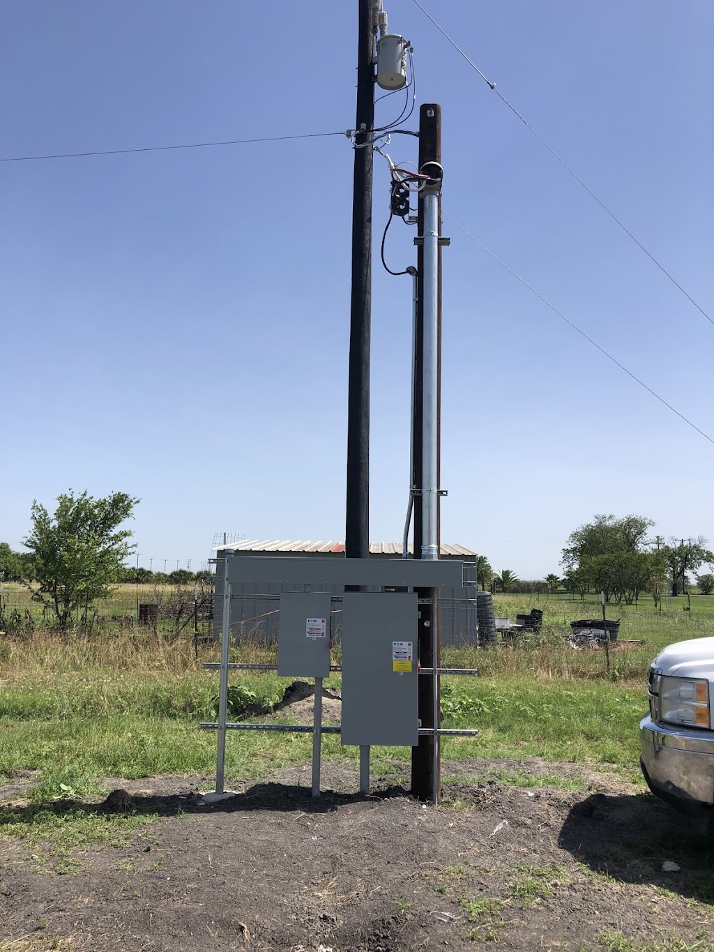 Hilltop Electric, LLC | 2439 US-90, Castroville, TX 78009, USA | Phone: (210) 710-6312