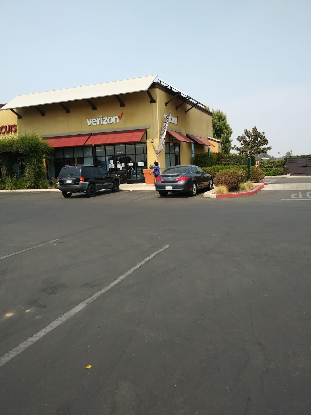 Verizon | 3318 N Dinuba Blvd, Visalia, CA 93291, USA | Phone: (559) 302-9077