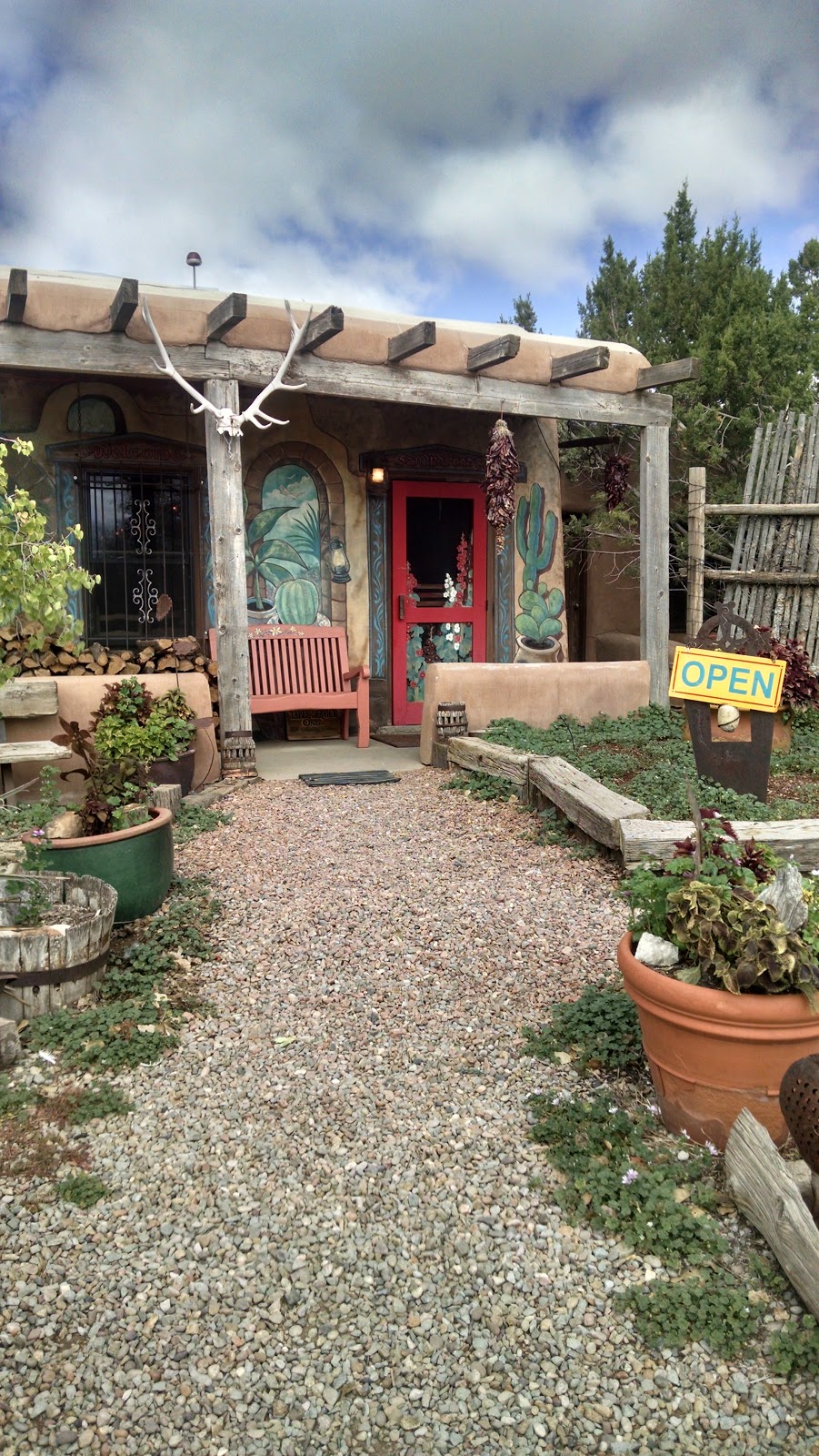 San Marcos Cafe & Feed Store | 3877 State Rd 14, NM-14, Santa Fe, NM 87508, USA | Phone: (505) 471-9298