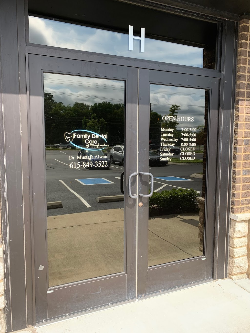 Family Dental Care of Murfreesboro | 3138 S Church St Suite H, Murfreesboro, TN 37127, USA | Phone: (615) 849-3522