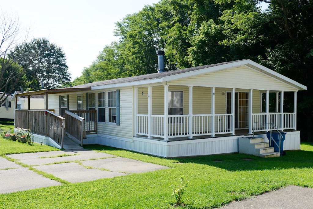 Country Living Pointe Mobile Home Park | 3 Lisa Dr, Dry Ridge, KY 41035, USA | Phone: (859) 428-0200