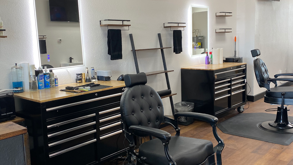 District Barber Company | 6690 W Cactus Rd #101, Glendale, AZ 85304, USA | Phone: (623) 297-1063