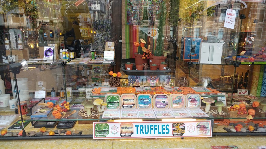 Original Dampkring Coffeeshop | Handboogstraat 29, 1012 XM Amsterdam, Netherlands | Phone: 020 638 0705