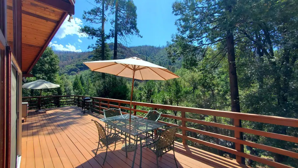 Redwood Retreat | 1866 James Dr, Springville, CA 93265, USA | Phone: (559) 788-8555