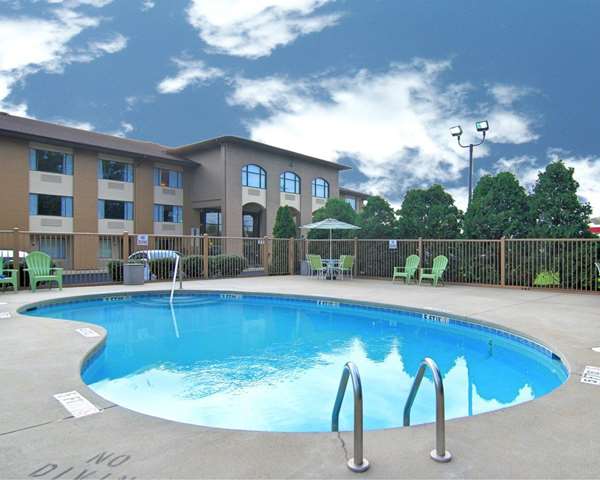 Quality Inn Lincolnton | 1550 E Main St, Lincolnton, NC 28092 | Phone: (704) 732-0011