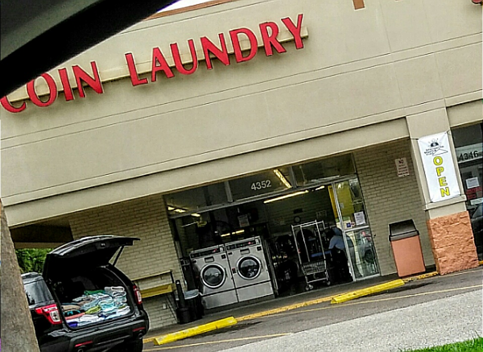 24 Hour Coin Laundry Inc | Photo 3 of 4 | Address: 3251 17th St, Sarasota, FL 34235, USA | Phone: (941) 954-4836