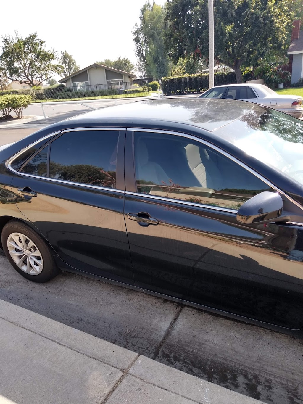 Universal Solar Auto Glass & Tint | 5436 Holt Blvd, Montclair, CA 91763, USA | Phone: (909) 621-5981