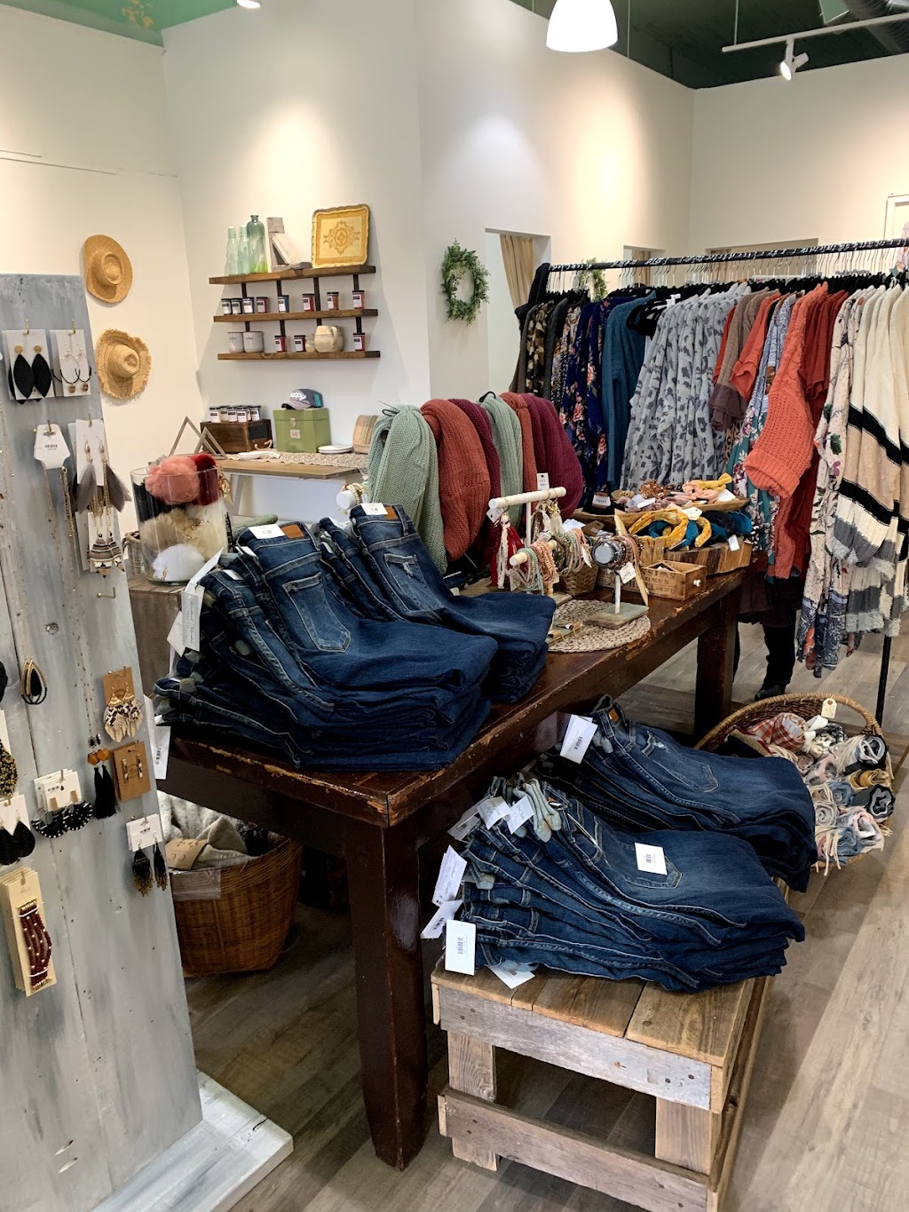 Kindred Market Boutique | 114 E Main St, Forney, TX 75126, USA | Phone: (469) 596-2175