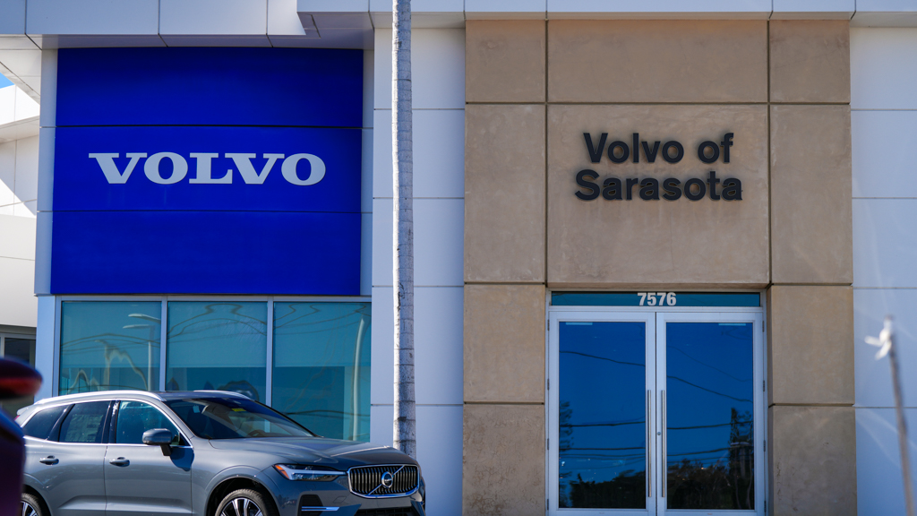 Volvo Cars Sarasota | 7576 S Tamiami Trail, Sarasota, FL 34239, USA | Phone: (941) 924-1212