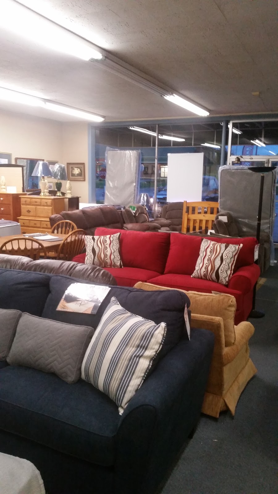 Pierres Furniture LLC & Mattress Shop | 316 Versailles Rd, Frankfort, KY 40601 | Phone: (502) 699-2444