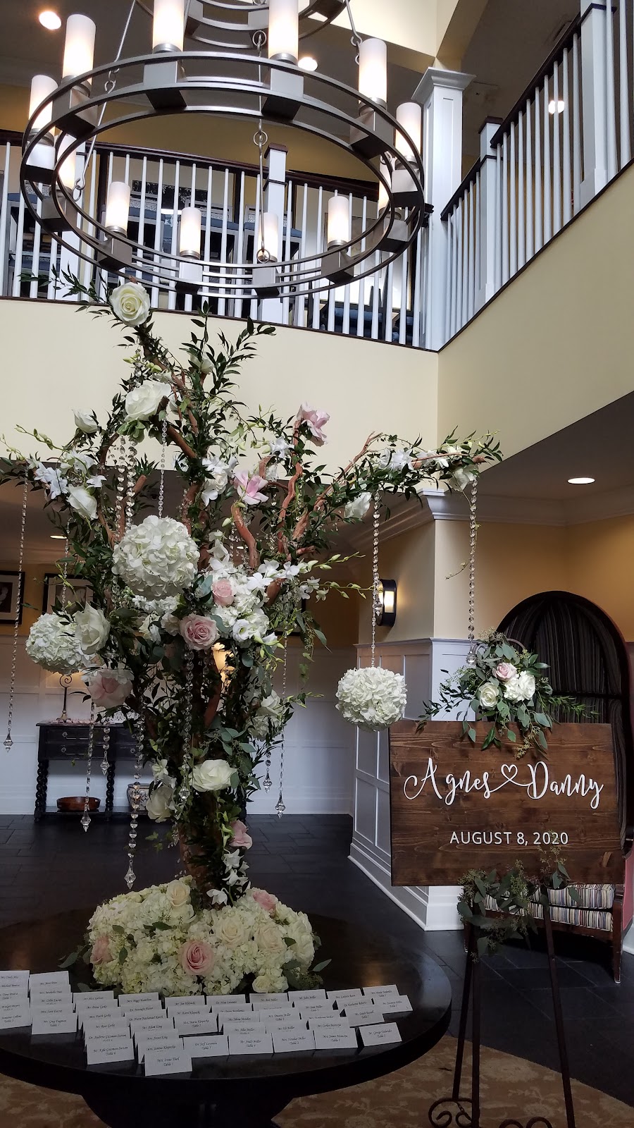 M & P Floral And Event Production | 840 W Lake St STE 402, Roselle, IL 60172 | Phone: (630) 878-8641