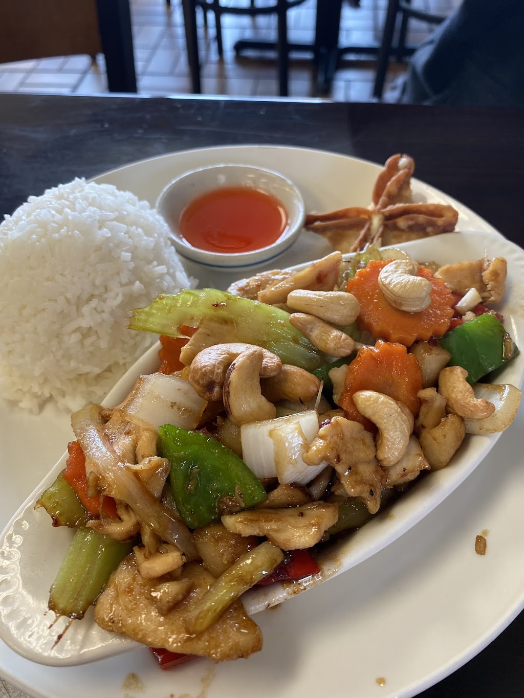 Yum Thai | 6420 E State Blvd, Fort Wayne, IN 46815, USA | Phone: (260) 748-0168