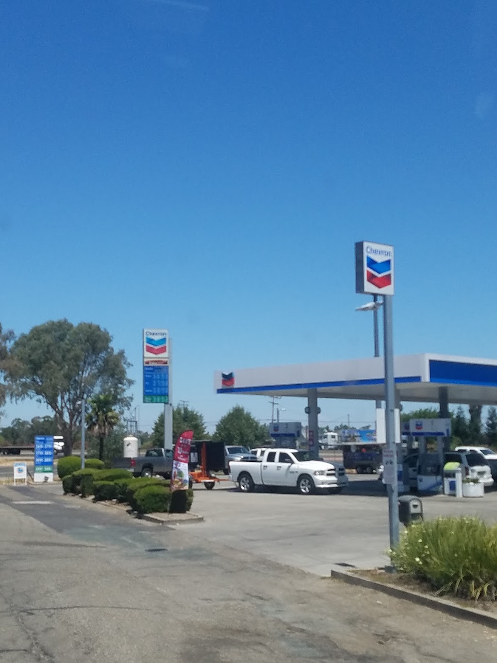 Chevron | 25651 CA-99, Acampo, CA 95220, USA | Phone: (209) 333-1740