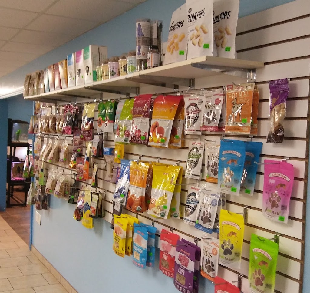 Pet Parlor | 4466 Mitchell Rd, New Castle, PA 16105, USA | Phone: (724) 652-0655