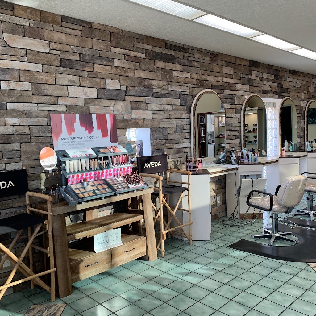 Future Wave Salon | Oregon Country Squire Shopping Center, 3324 Navarre Ave, Oregon, OH 43616, USA | Phone: (419) 698-9283