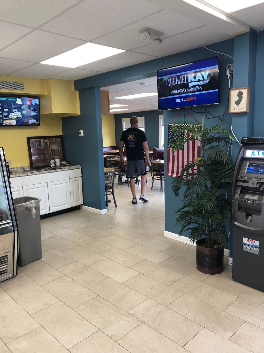 Pop’s Bagel Shop | 131 Lakeside Blvd, Landing, NJ 07850, USA | Phone: (973) 810-3030
