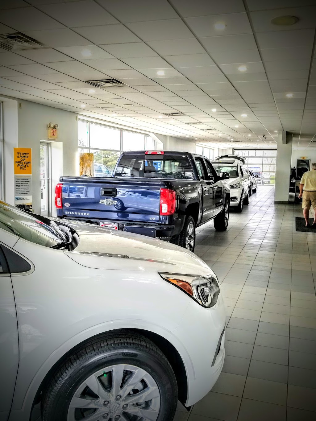 Napleton Chevrolet Columbus | 800 Maple Ave, Columbus, WI 53925, USA | Phone: (920) 626-4602