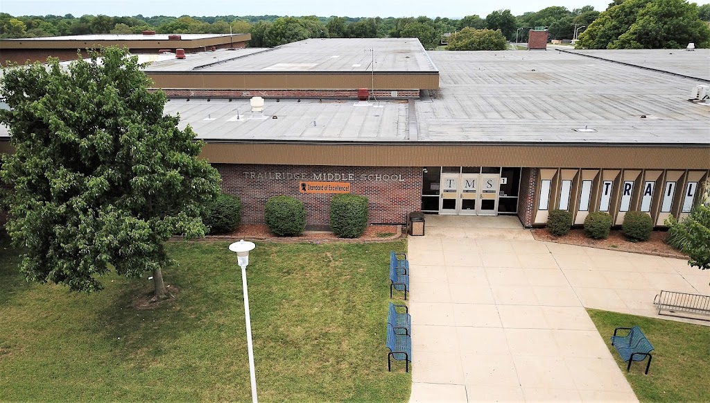 Trailridge Middle School | 7500 Quivira Rd, Shawnee, KS 66216, USA | Phone: (913) 993-1000