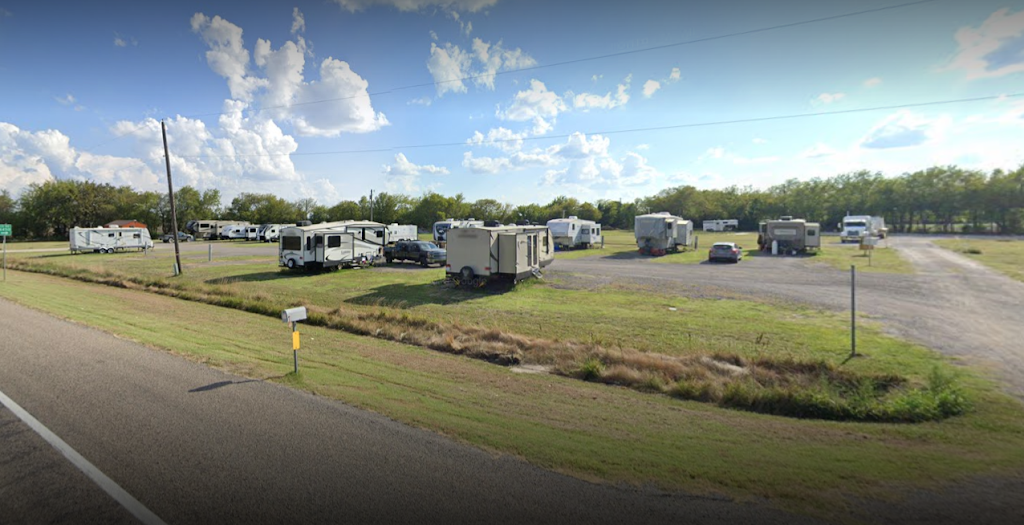 Tall Texan RV Park | 10577 US-69, Whitewright, TX 75491, USA | Phone: (214) 636-9709