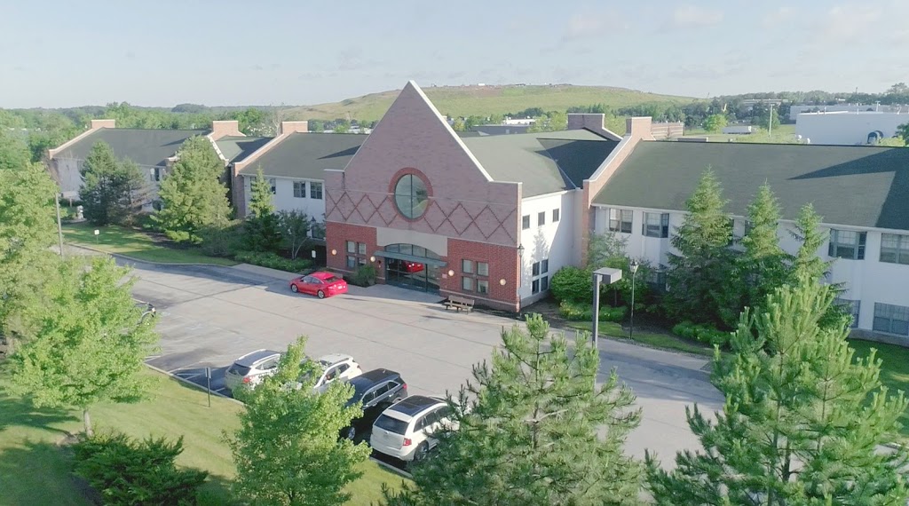 Stratford Commons Assisted Living | 7000 Cochran Rd, Solon, OH 44139, USA | Phone: (440) 914-0900