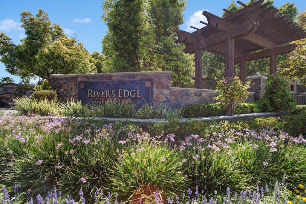 Rivers Edge Apartment Homes | 2088 E Lakeshore Dr, Lake Elsinore, CA 92530, USA | Phone: (951) 678-8553