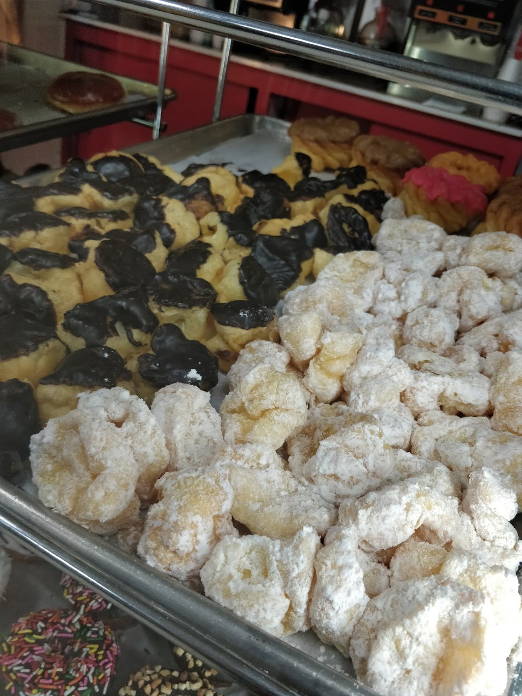 Jennys Donuts | 1711 W Lugonia Ave # 105, Redlands, CA 92374, USA | Phone: (909) 792-7433