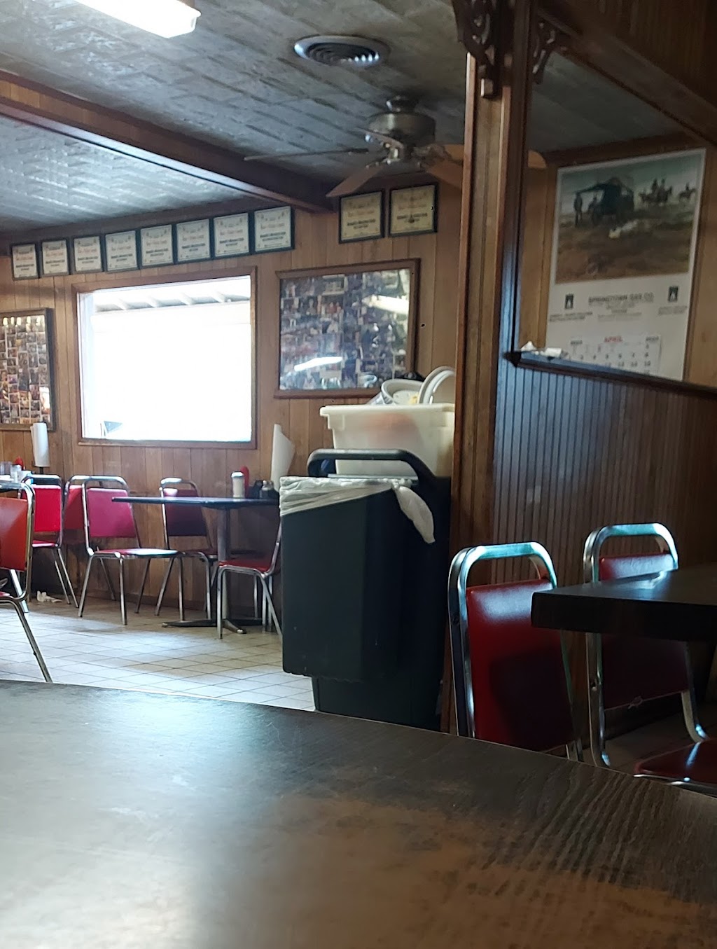 Howells Western Cafe | 401 W Hwy 199, Springtown, TX 76082, USA | Phone: (817) 220-7915