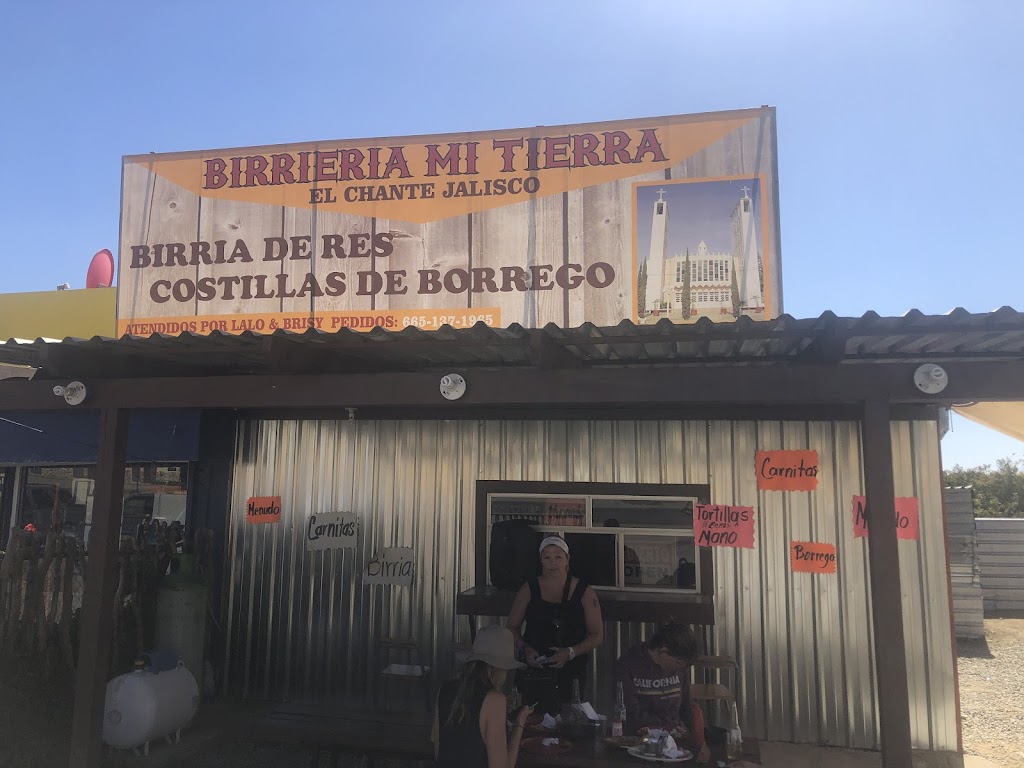 Birrieria Mi tierra El chante Jalisco | Carretera Federal Tecate Ensenada kilometro 6.5 Colonia Alfonso Garzon, 21430 Tecate, B.C., Mexico | Phone: 664 753 1549
