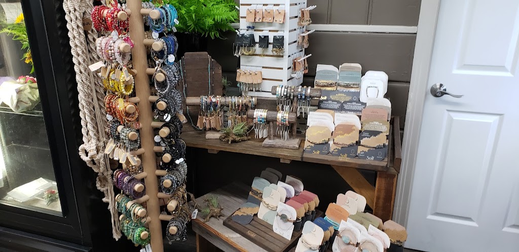 Maple Avenue Flowers | 403 N Maple Ave, Warsaw, IN 46580, USA | Phone: (574) 376-4045