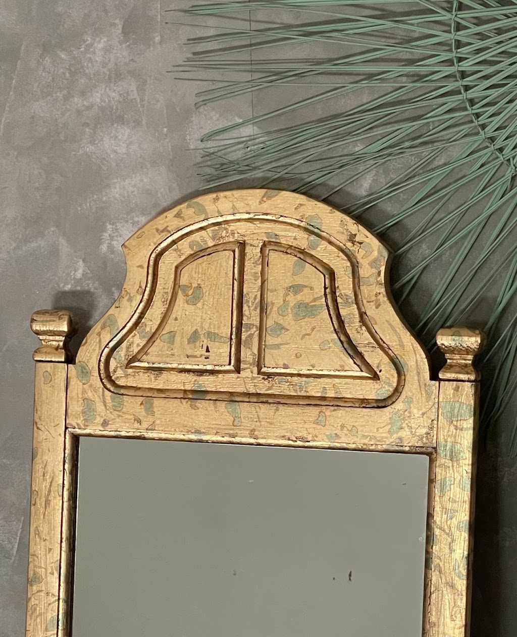 Looking Glass Lane Boutique | 8096 US-51, Southaven, MS 38671, USA | Phone: (901) 596-6669 Looking Glass Lane Boutique | 8096 US-51, Southaven, MS 38671, USA | Phone: (901) 596-6669